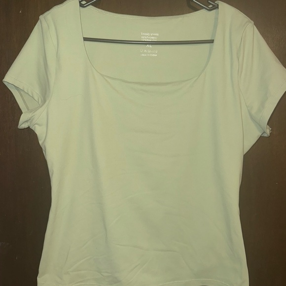 Sage green fitted tshirt - Picture 1 of 3
